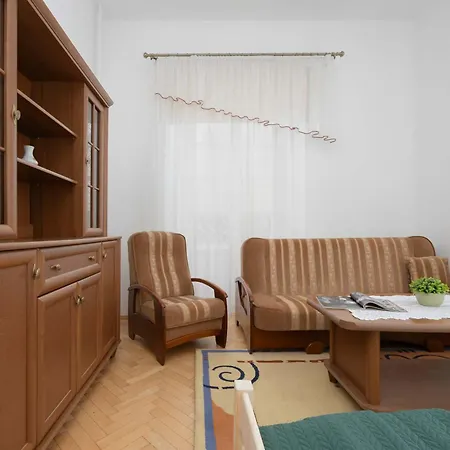 Nowy Swiat W Centrum Warszawy By Renters Varşova