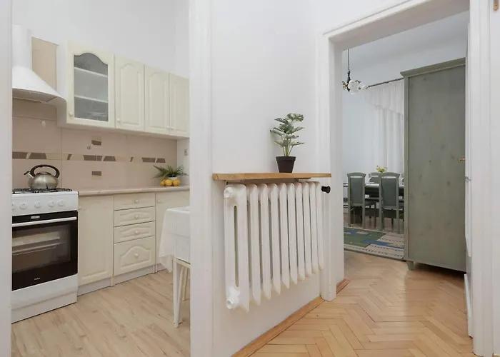 شقة Nowy Swiat W Centrum Warszawy By Renters *