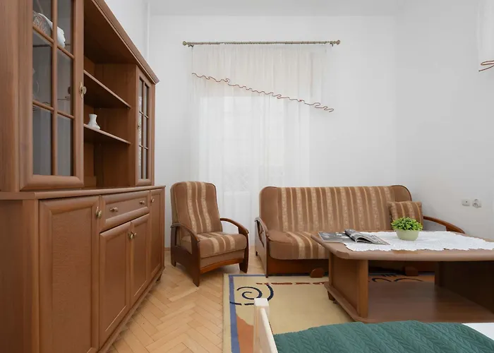 Nowy Swiat W Centrum Warszawy By Renters وارسو