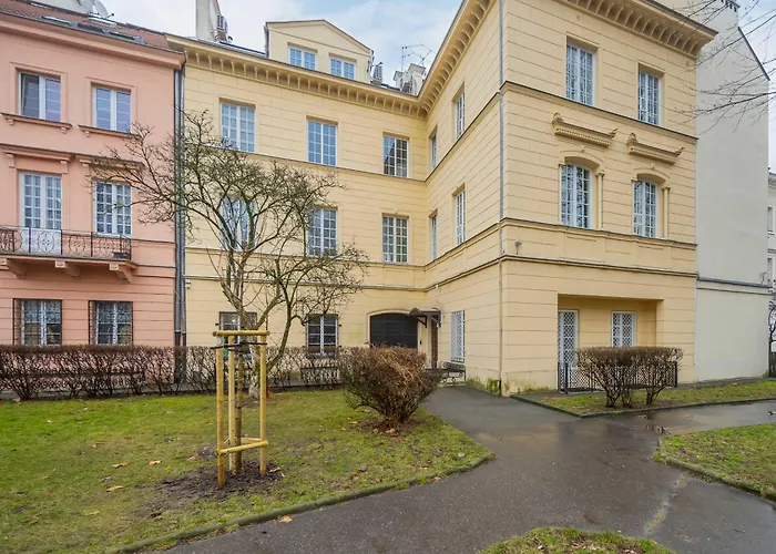 Nowy Swiat W Centrum Warszawy By Renters شقة