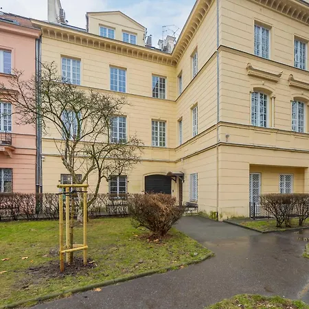 Nowy Swiat W Centrum Warszawy By Renters Apartment